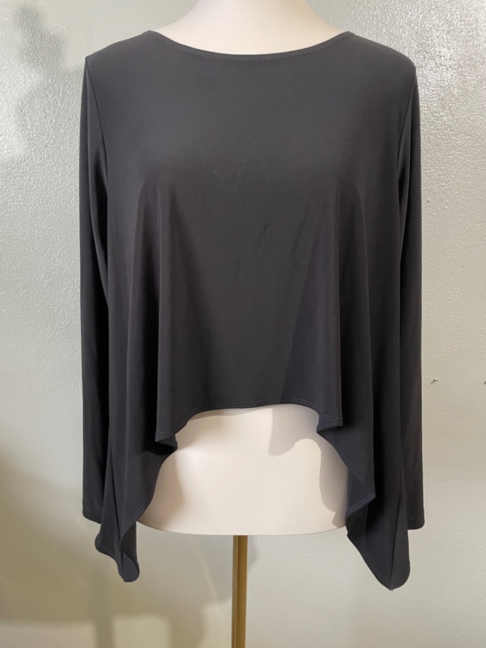 Sun Kim Black Asymmetrical Sharkbite Cropped Top Stretch Knit Medium Long Sleeve
